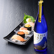 “寿司”のために造った限定500本の日本酒「SUSHISAKE 神鶴 純米大吟醸」が発売